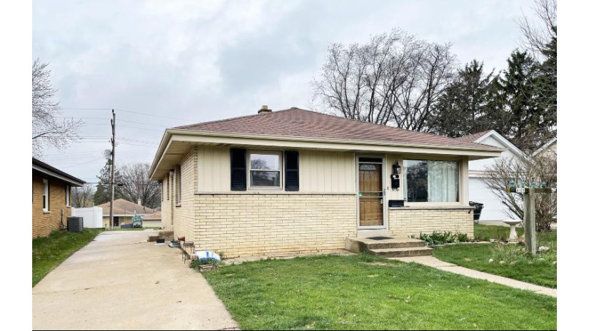 4109 N 92nd St Wauwatosa, WI 53222 by Realty Executives Integrity~Cedarburg $149,900