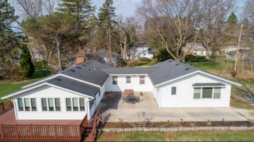 S106W20379 N Shore Dr, Muskego, WI 53150