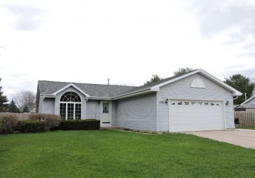 1328 Montclair Pl, Fort Atkinson, WI 53538