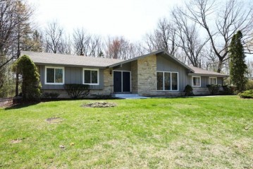 4445 W Upham Ave, Greenfield, WI 53220