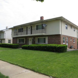 2926 N 124th St, Wauwatosa, WI 53222-4003