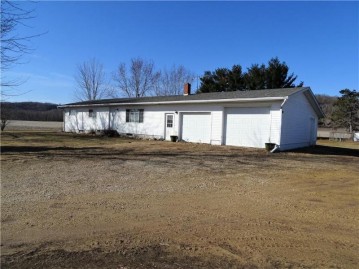 N5335 Plummer Road, Arkansaw, WI 54721