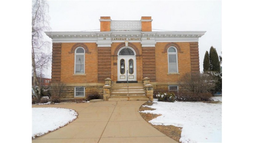 406 East Main Street Arcadia, WI 54612 by Hansen Real Estate Group $49,900