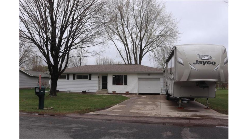 13538 46th Avenue Chippewa Falls, WI 54729 by C21 Affiliated $239,900