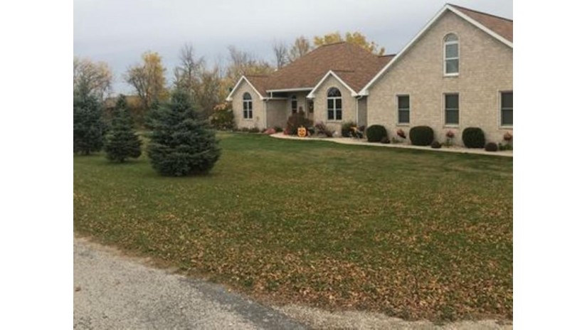 6295 Maribel Road New Denmark, WI 54208 by Standard Real Estate Services, LLC $425,000