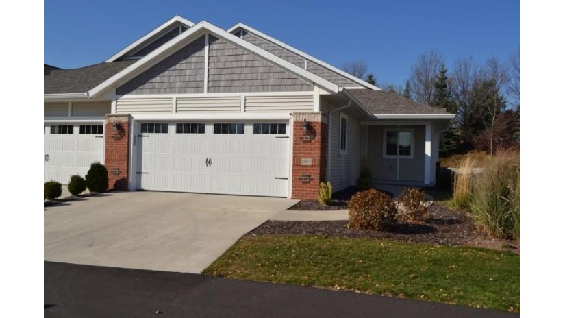 2580 Bay Harbor Circle 4 Ashwaubenon, WI 54304 by Shorewest Realtors $280,000