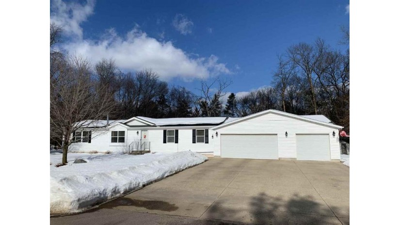 W5130 Northwood Drive Wescott, WI 54166 by Coldwell Banker Real Estate Group $179,900
