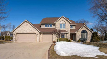 1430 Finch Lane, Ashwaubenon, WI 54313-6405