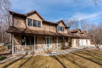 1933 Scarlet Oak Trail, Algoma, WI 54904-8875