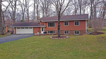 600 Honey Bear Court, Waupaca, WI 54981-1071