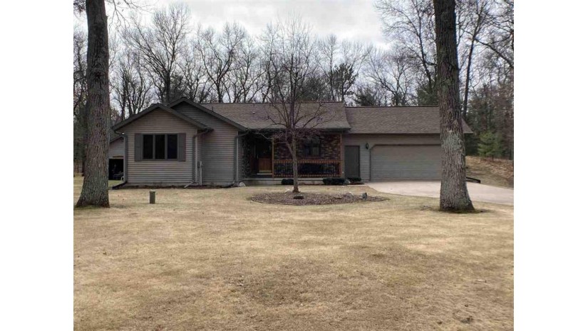 W5255 South Court Wescott, WI 54166 by Full House Realty, LLC $275,000