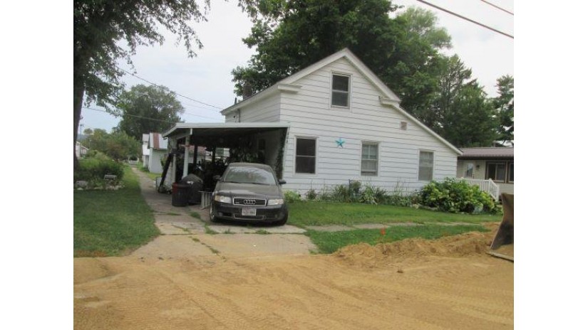 202 W Bluff St Cassville, WI 53806 by Potterton Rule Real Estate Llc $45,000