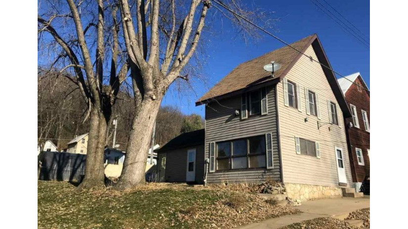 212 Main St De Soto, WI 54624 by Rush Creek Realty $74,900