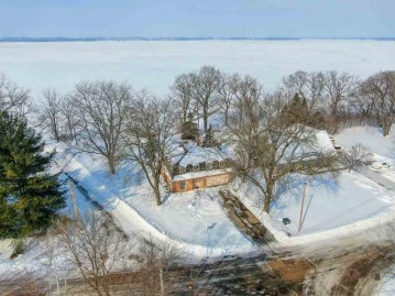 900 Lake Shore Dr, Beaver Dam, WI 53916