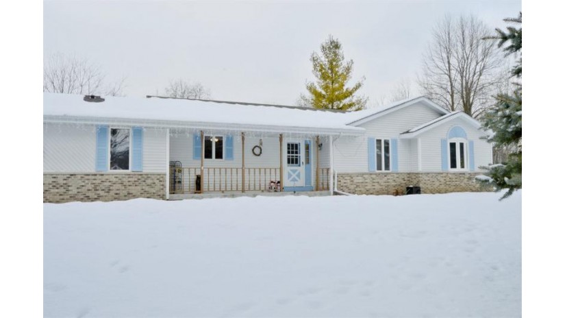 W7640 Shagbark Rd Whitewater, WI 53190 by Century 21 Affiliated $279,900
