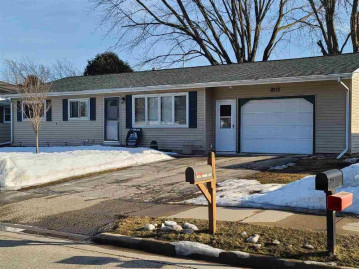 1005 Maple Ave, Waupun, WI 53963