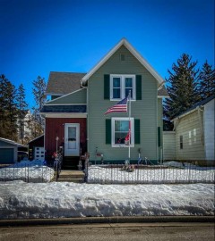 254 West St, Juneau, WI 53039