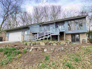 1564 Barberry Rd, Dunkirk, WI 53589