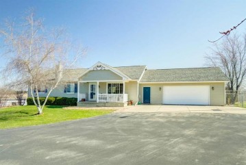 N6738 Sunset Rd, Oak Grove, WI 53039