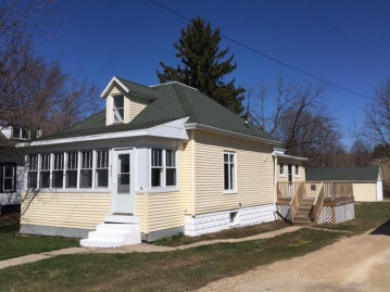 505 W Florence St, Cambria, WI 53923-8812