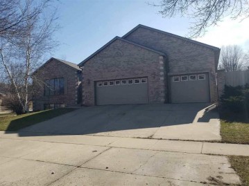 6073 Cottontail Tr/1502 Lynchburg Way, Madison, WI 53718