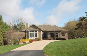 4049 E Stone Ridge Dr, Milton, WI 53563