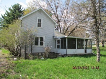 112 Grove Ave, Elroy, WI 53929
