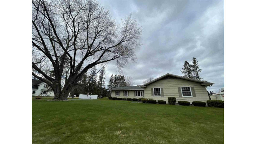 504 County Road F Antigo, WI 54409 by Absolute Realtors $229,000