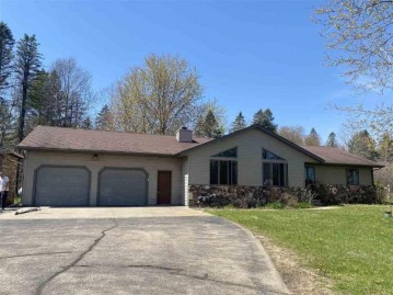 2935 North Lakeview Road North, Rosholt, WI 54473