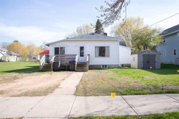 105 West Sumner Street, Weyauwega, WI 54983