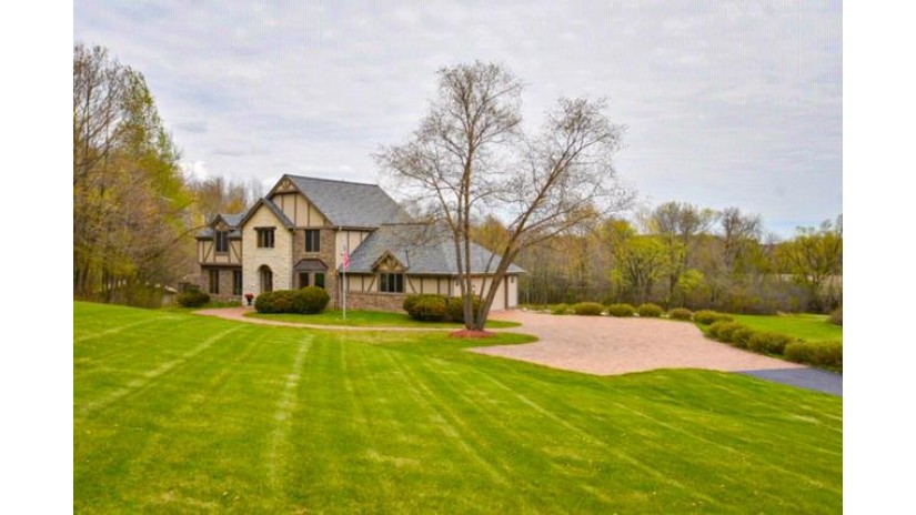 3664 Lakeview Rd W Richfield, WI 53033 by Land & Legacy Group LLC $1,200,000