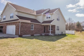 455 Overland Trl, Grafton, WI 53024-1018