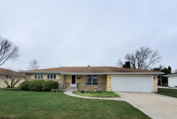 2106 N 26th St, Sheboygan, WI 53081-2013