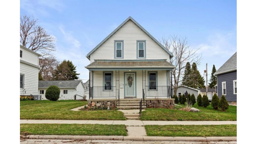 518 W Foster St Port Washington, WI 53074 by Keller Williams Realty-Milwaukee Southwest $214,900