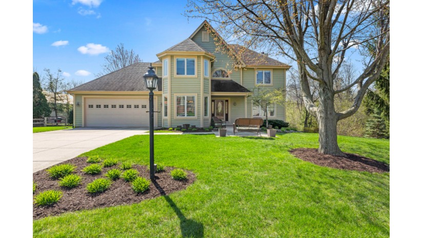 13445 W Paddock Pkwy New Berlin, WI 53151 by  $525,000