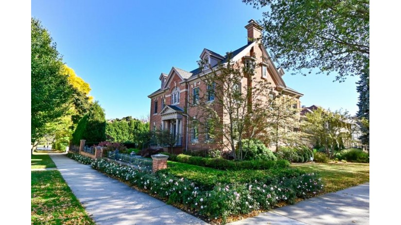 3005 E Kenwood Blvd Milwaukee, WI 53211 by First Weber Inc -NPW $1,499,900