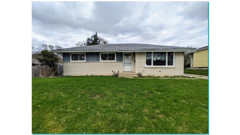 10908 W Harvest Ln Milwaukee, WI 53225 by EXIT Realty Horizons-Tosa $99,850
