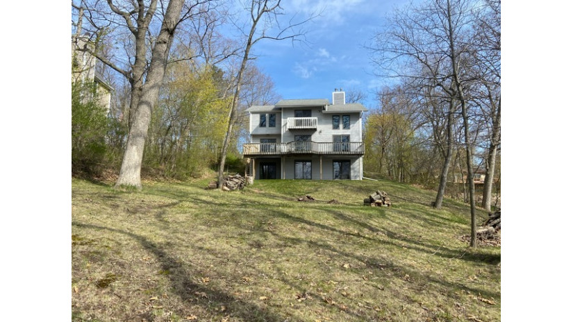 W2077 Beulah Heights Rd East Troy, WI 53120 by Shorewest Realtors $1,250,000