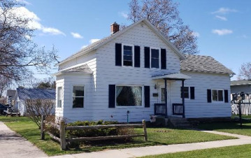 351 Maple St, Peshtigo, WI 54157