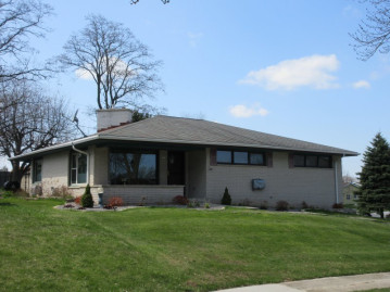 1214 N 30th St, Sheboygan, WI 53081-3151