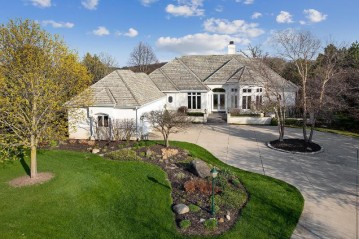 1801 Balsam Ct, Hartland, WI 53029-8661