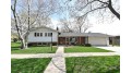 N88W16133 Park Blvd Menomonee Falls, WI 53051 by First Weber Inc- Mequon $319,900