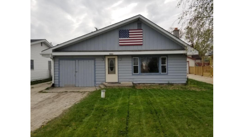 24021 Lakeshore Dr Dover, WI 53139 by Bear Realty, Inc $149,900