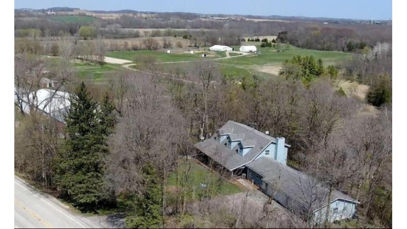 N7118 County Road E Fredonia, WI 53021 by Keller Williams Prestige $585,000