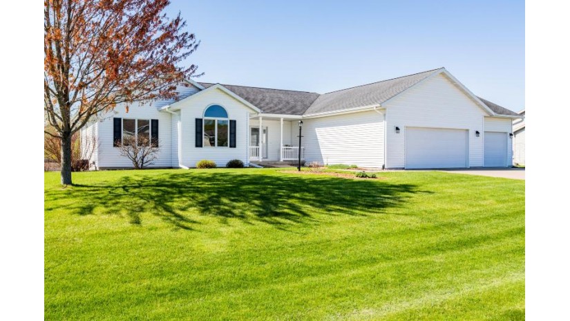 W4551 Prairie Ct W West Salem, WI 54669 by Castle Realty, LLC $409,900