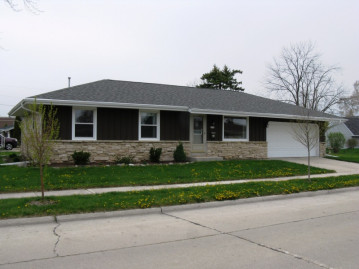 2628 S 19th St, Sheboygan, WI 53081-6144