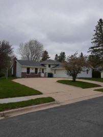 305 S Poplar St, Campbellsport, WI 53010-2732