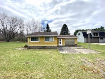W7663 Kennedy Dr, Middle Inlet, WI 54177