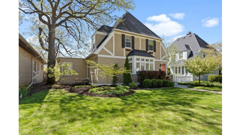 5241 N Idlewild Ave Whitefish Bay, WI 53217 by Shorewest Realtors $464,900