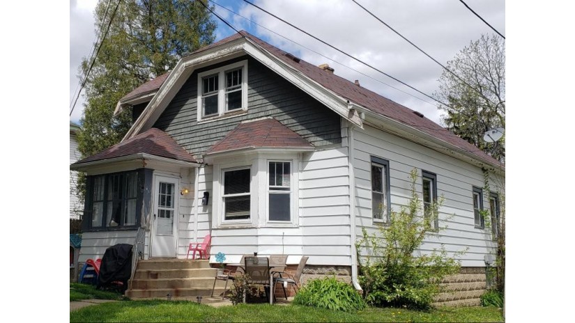 5120 W Wright St Milwaukee, WI 53210 by Root River Realty $94,900